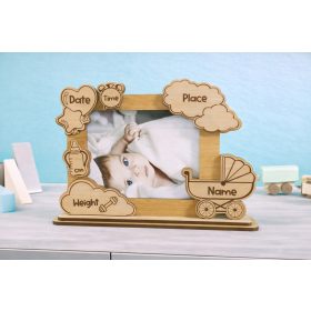   Egyedileg gravírozott fotótartó keret -Babakocsi– újszülött fotókhoz
